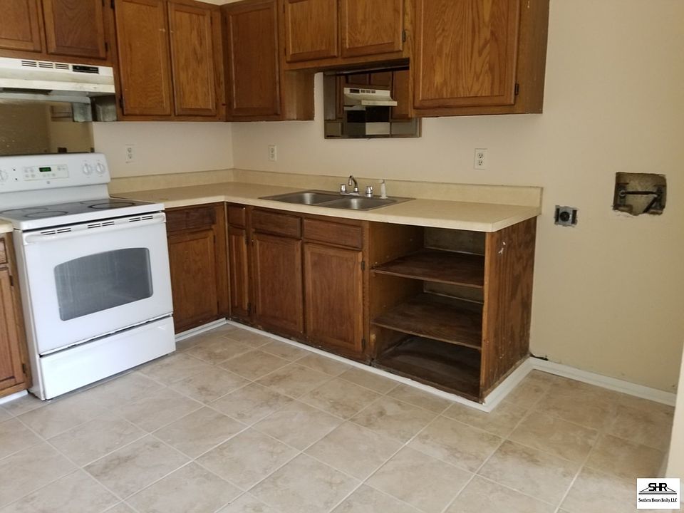 2nd image of 6818 Tiki Ln APT 3