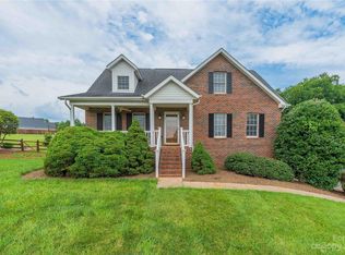 4034 Brickfield St, Hickory, NC 28602
