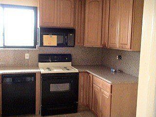 5th image of 340 King Dr
