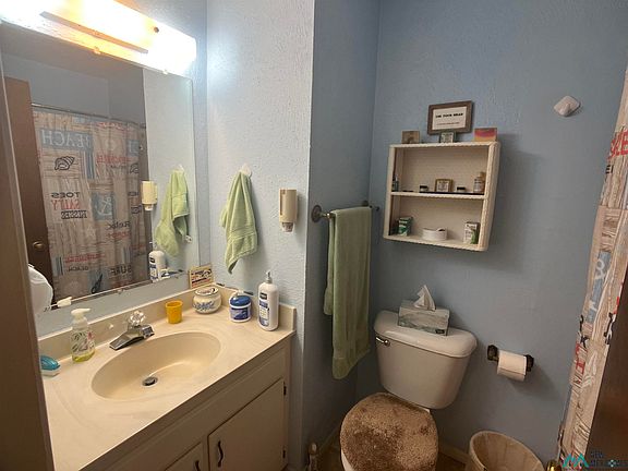 5th image of 113 Dennis Pl