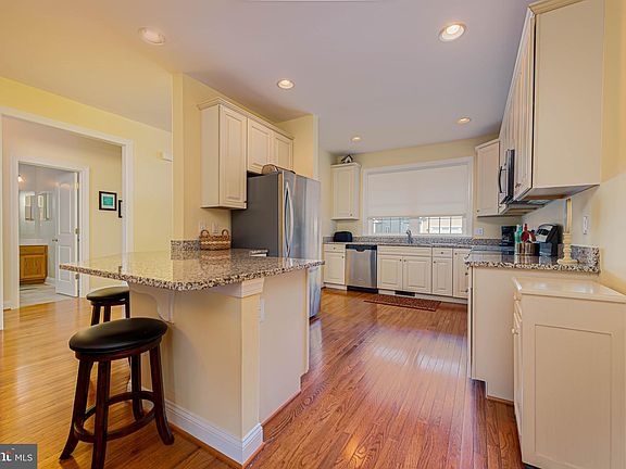5th image of 16775 Brookstone Dr