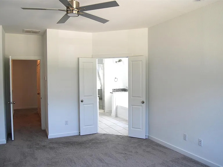 369 Oakbend Dr — Photo 18