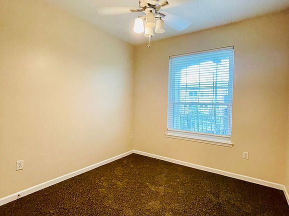 3rd image of 7990 Baymeadows Rd E Unit 410