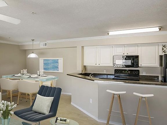 5th image of 400 Timberwalk Ct