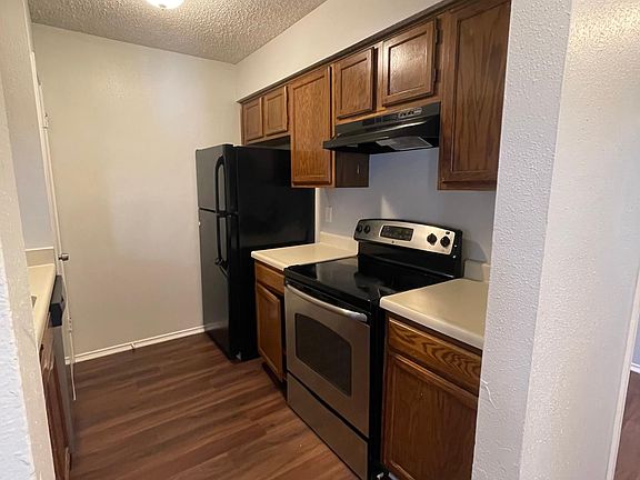 5th image of 3603 Bremen St APT 4