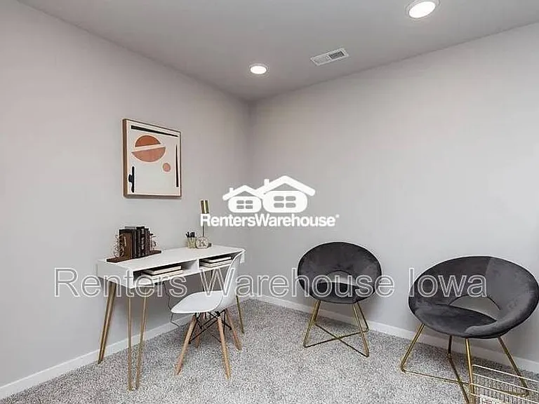 3619 NE Kara Ln — Photo 10