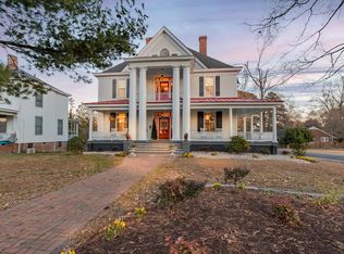 513 S Main St, Blackstone, VA 23824