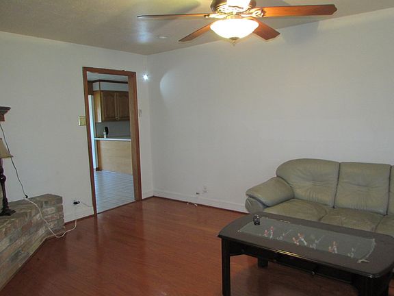 4th image of 4921 Sue Ave