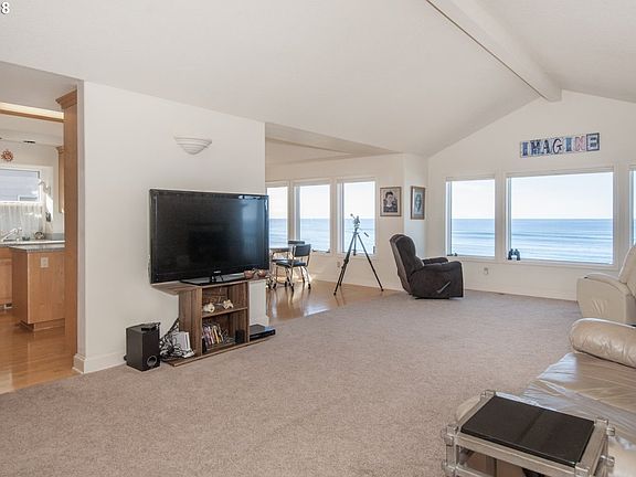 4th image of 5745 El Mar Ave