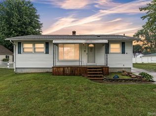 885 Patterson Dr, Monroe, MI 48161