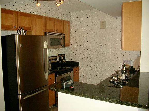 2nd image of 880 N Pollard St APT 423