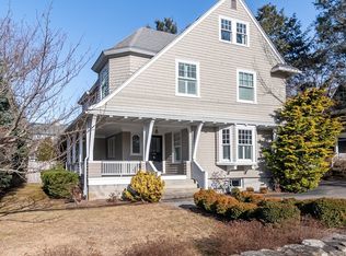 6 Cottage St, Wellesley, MA 02482