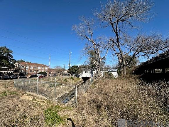 4th image of 602 S South Blvd