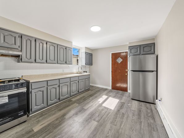 300 N 7th St FLOOR 1