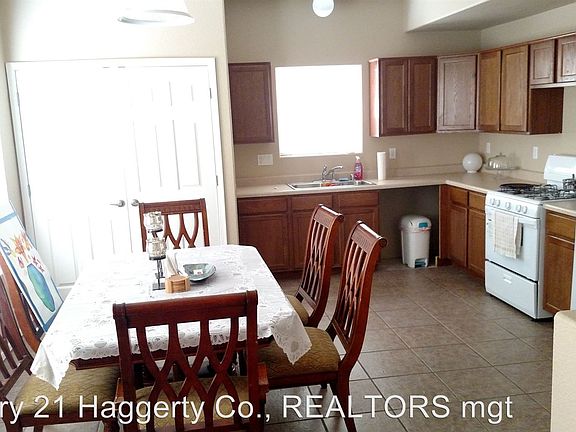 4th image of 2800 Carretas Ct