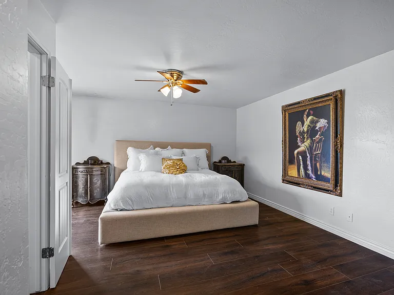 7118 E Buena Terra Way — Photo 11