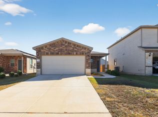 137 Miracle Dr, Jarrell, TX 76537