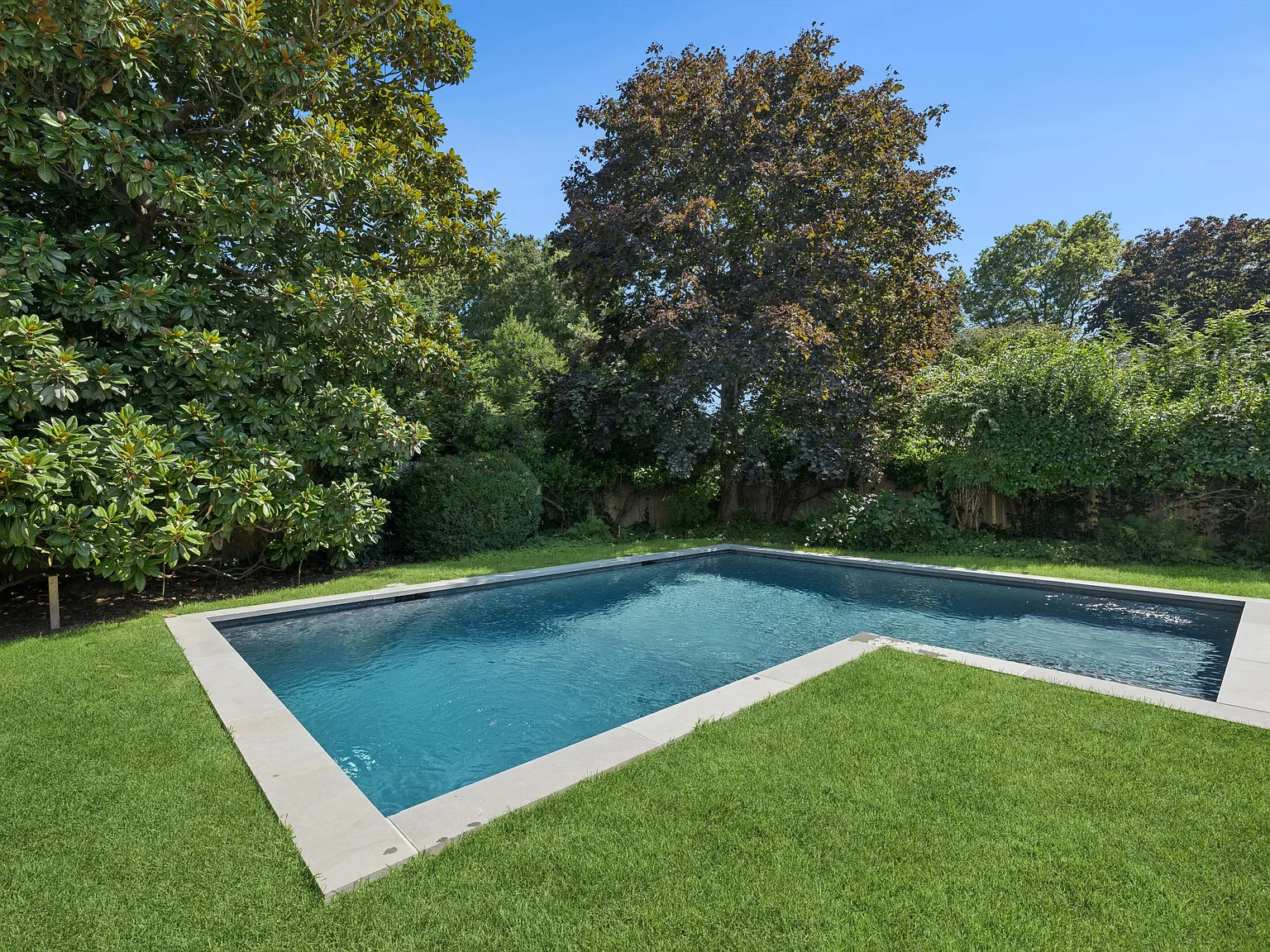 East Hampton Village Classic Cottage - Central Location — Photo 4