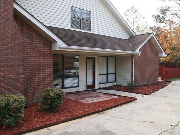 3rd image of 498 Plymouth Ln