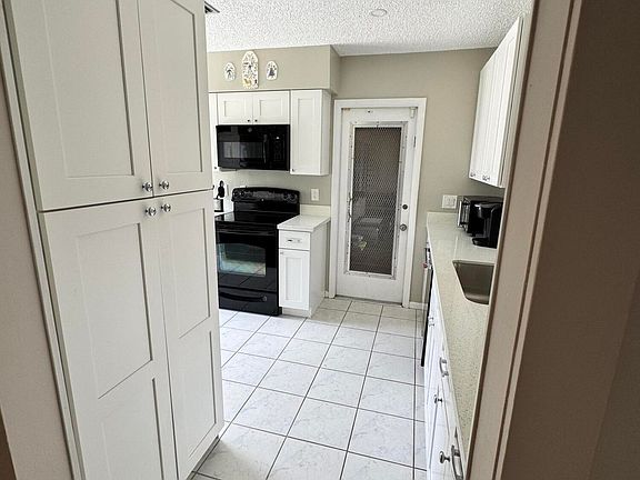 5th image of 14822 Wildflower Lane