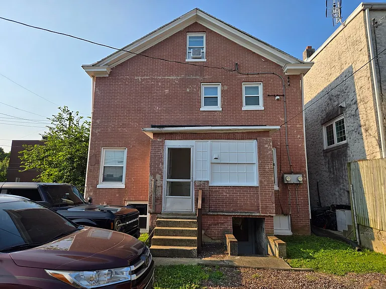 839 E. Walnut St. — Photo 15