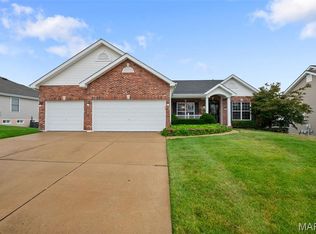 2163 Roselake Cir, Saint Peters, MO 63376