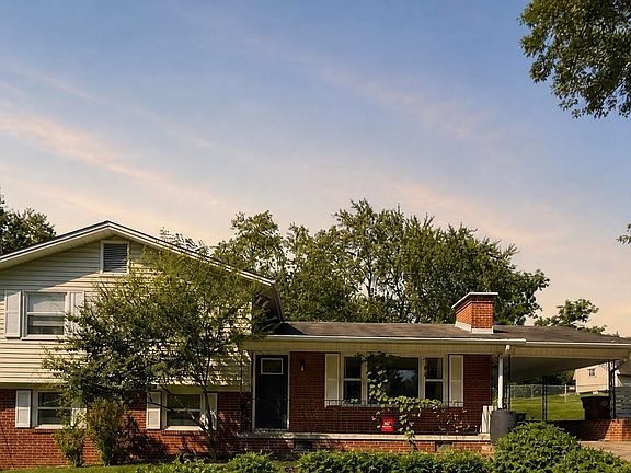 2nd image of 4417 Silverhill Dr