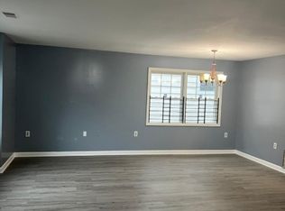 686 S 20th St FLOOR 2, Newark, NJ 07103