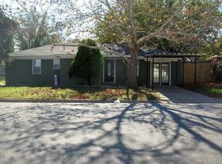 1003 Victoria Dr, Burkburnett, TX 76354