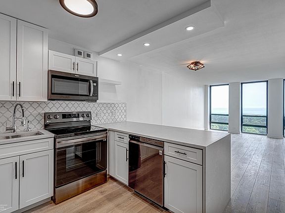 2nd image of 1660 N La Salle Dr #17