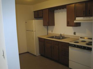 1007 Green Ridge Ave, Earlville, IL 60518