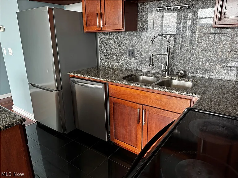 1237 Washington Ave #811 — Photo 43