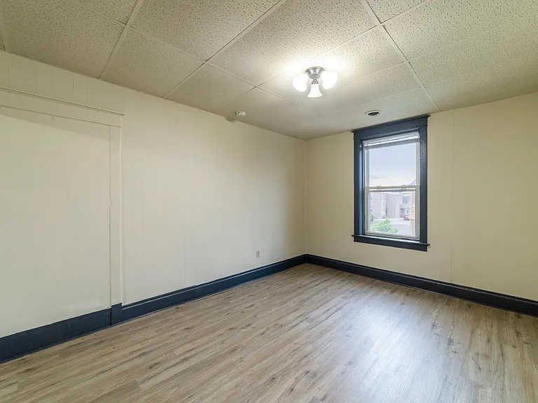1612 Broadway St #4 — Photo 10