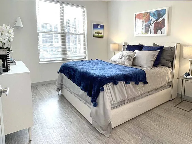 Elevate Apartments — Photo 17