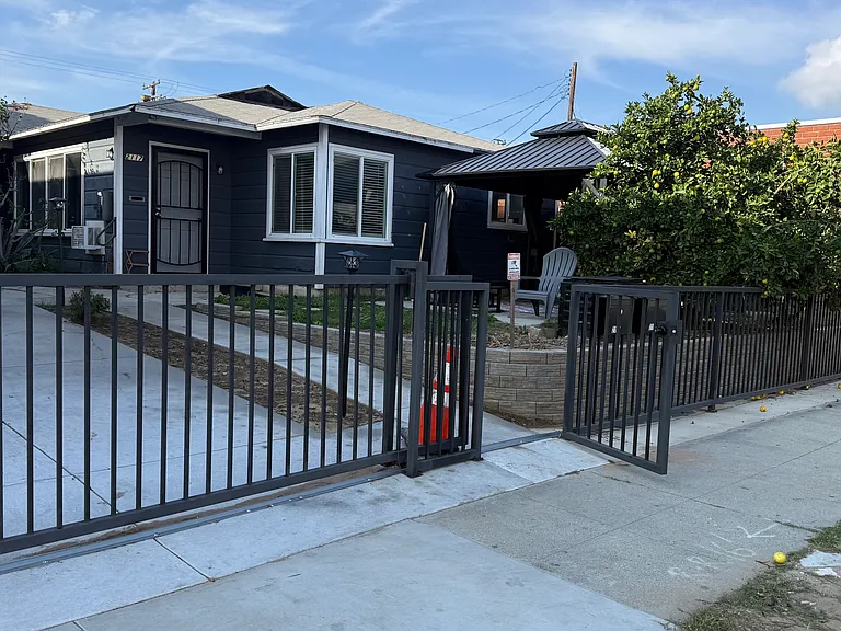 2117 Border Ave — Photo 16
