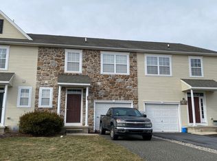 9 Bishop Pine Rd, Barto, PA 19504