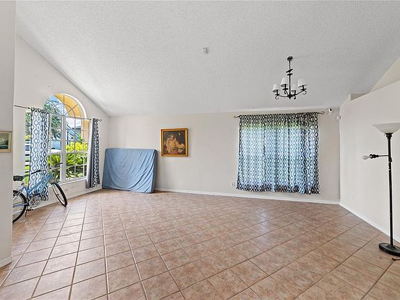 4th image of 3840 Becontree Pl