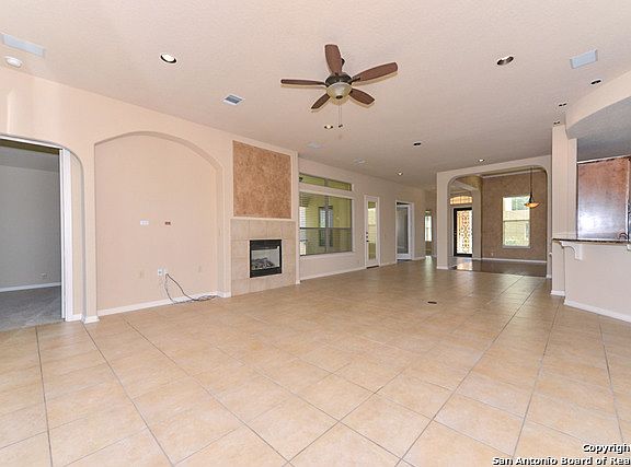 5th image of 3223 Medaris Ln