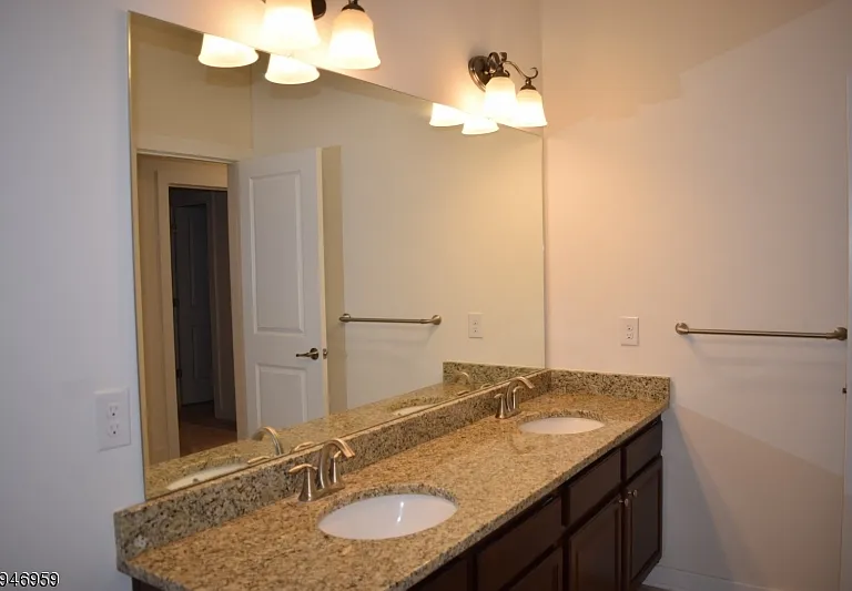 229 Parkview Ln — Photo 18