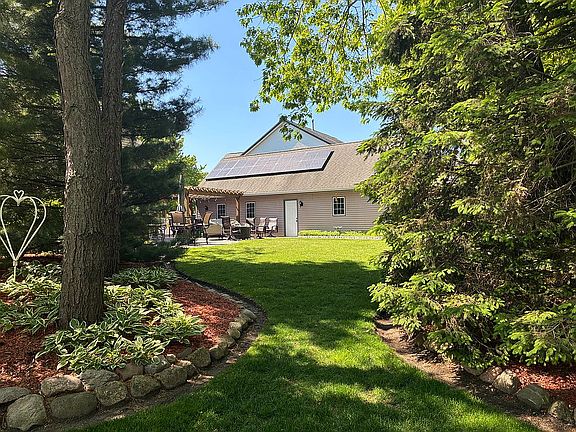 5th image of 3198 Hampshire Ln