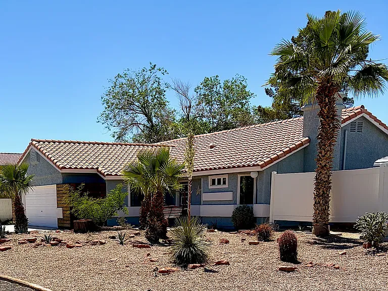 3385 W Agate Ave — Photo 1