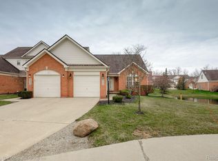 8798 Prairie Ct, Belleville, MI 48111