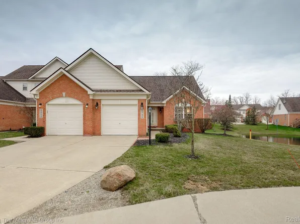 8798 Prairie Ct, Belleville, MI 48111