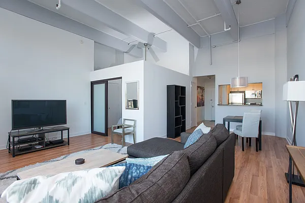 Sold by Nestseekers | media 6