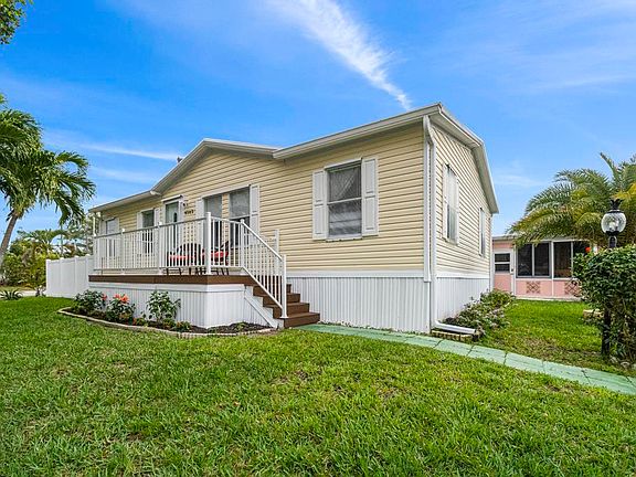 3rd image of 4562 Pine Grove Drive