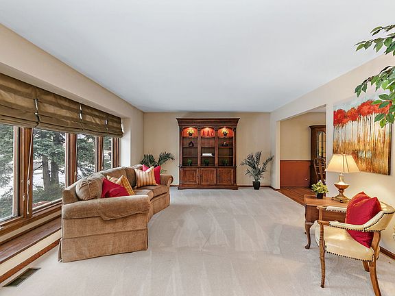 4th image of 508 E Beech Dr