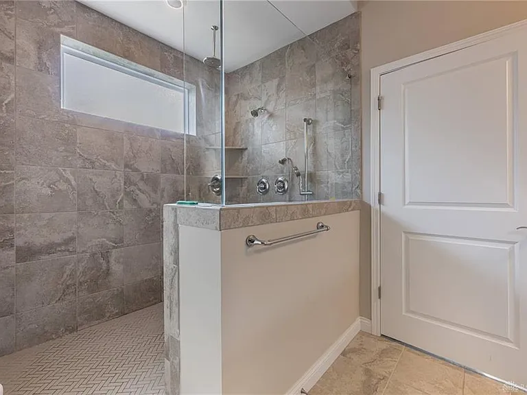 9501 Flatrock Dr — Photo 26