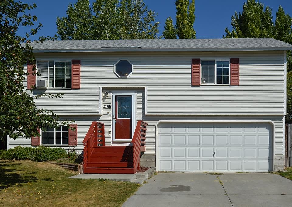 1st image of 2796 Pam Cir