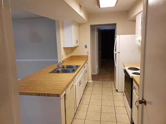 4th image of 5518 Sarasota Dr