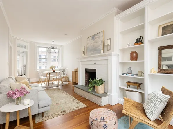 132 Myrtle St APT 4, Boston, MA 02114